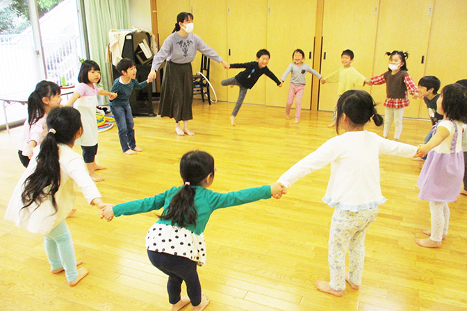 保育計画に沿った活動（室内、戸外遊び） 写真