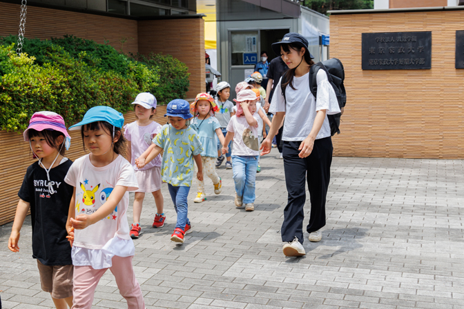 保育計画に沿った活動（室内、戸外遊び） 写真